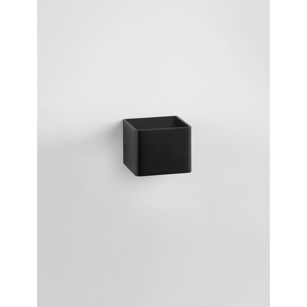 Wall spotlight Epic Square Black Lyora 5212017444325