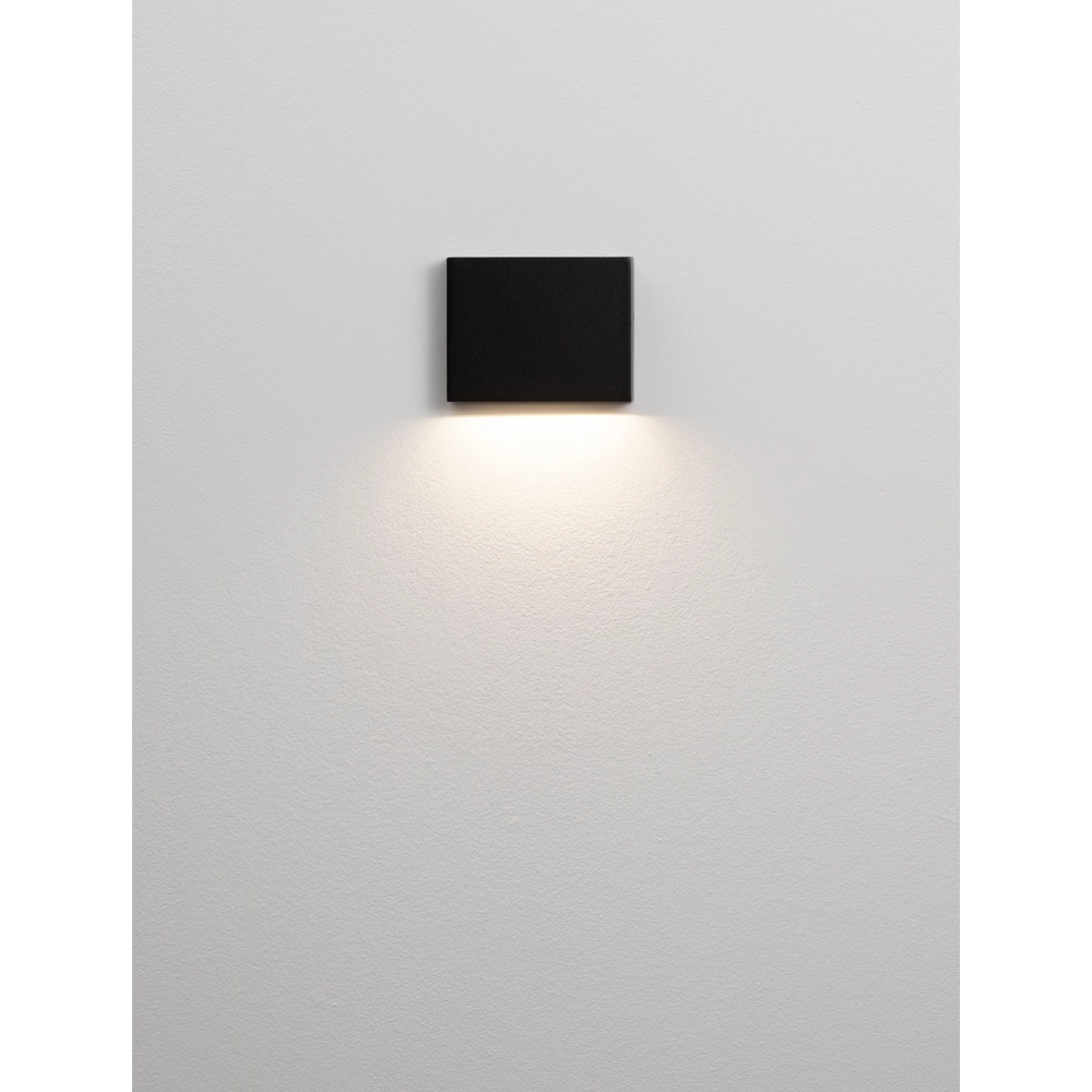 Sleek wall spotlight Tick Downlighter Black Lyora 5212017453617
