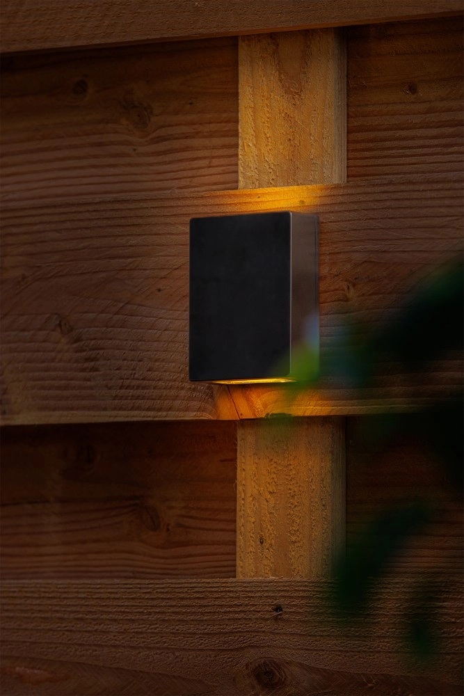 Sleek wall spotlight Vara Black Up & Down GardenLights 8719979284817