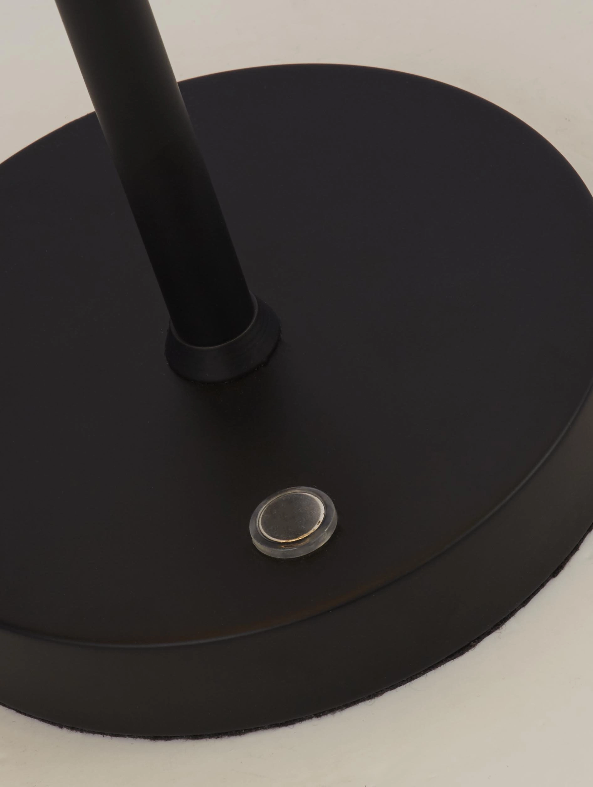 Led table lamp Frisbee Searchlight 5053423175737