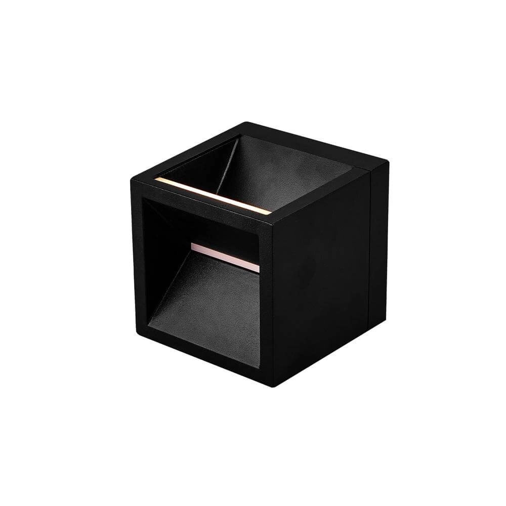 Square wall lamp Rivo black