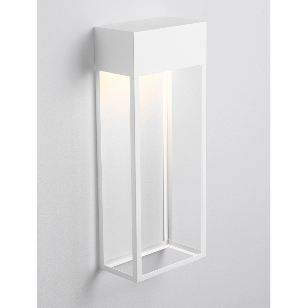 Sleek wall lamp Moby white