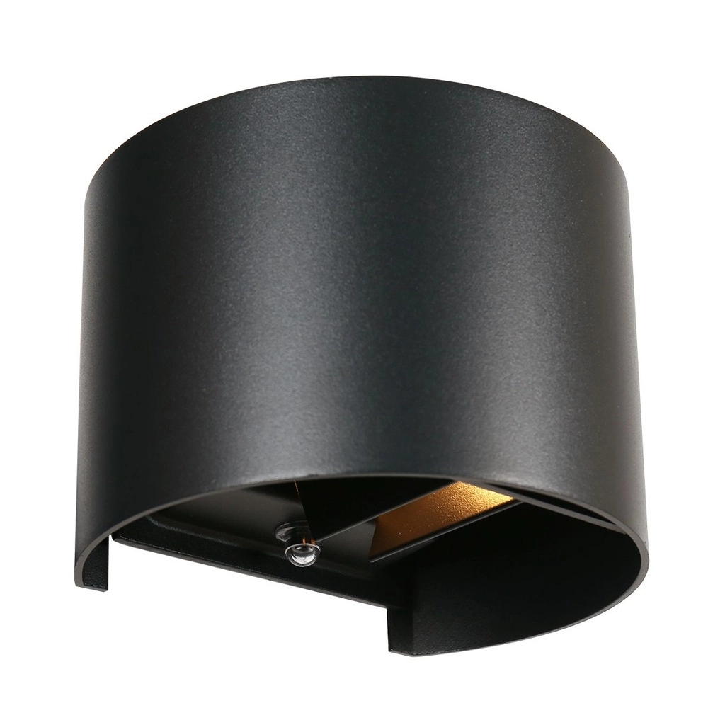 Sleek surface-mounted spot Logan black