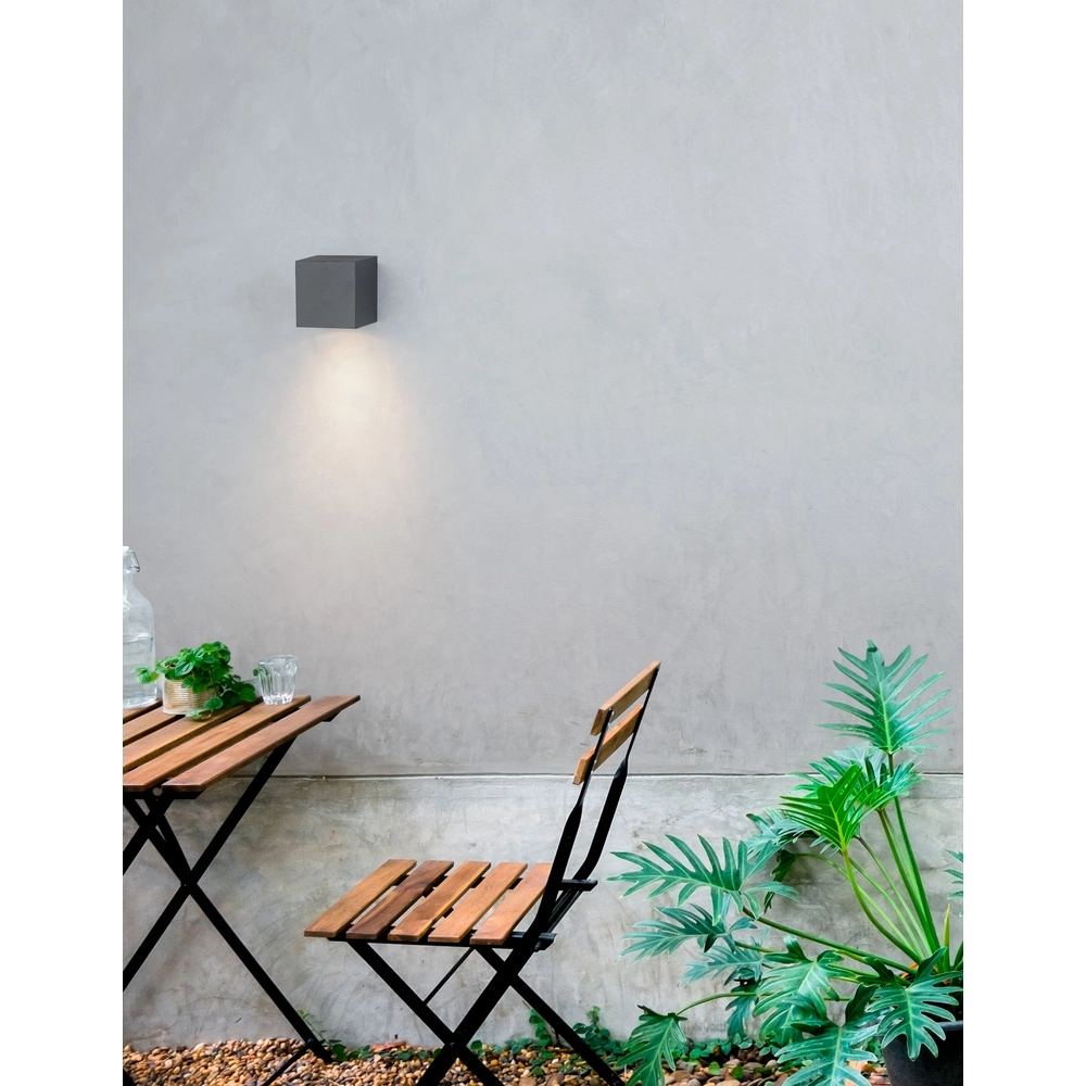 Angular spotlight Nero Grey down