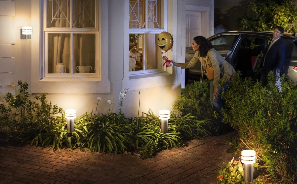Garden lamp Hue Tuar silver gray Philips 8718696166086