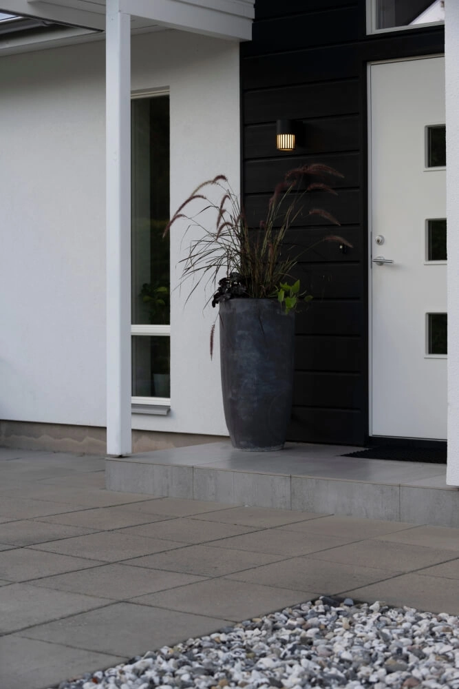 Design wall lamp Pistoia black with white glass KonstSmide 7318303577529