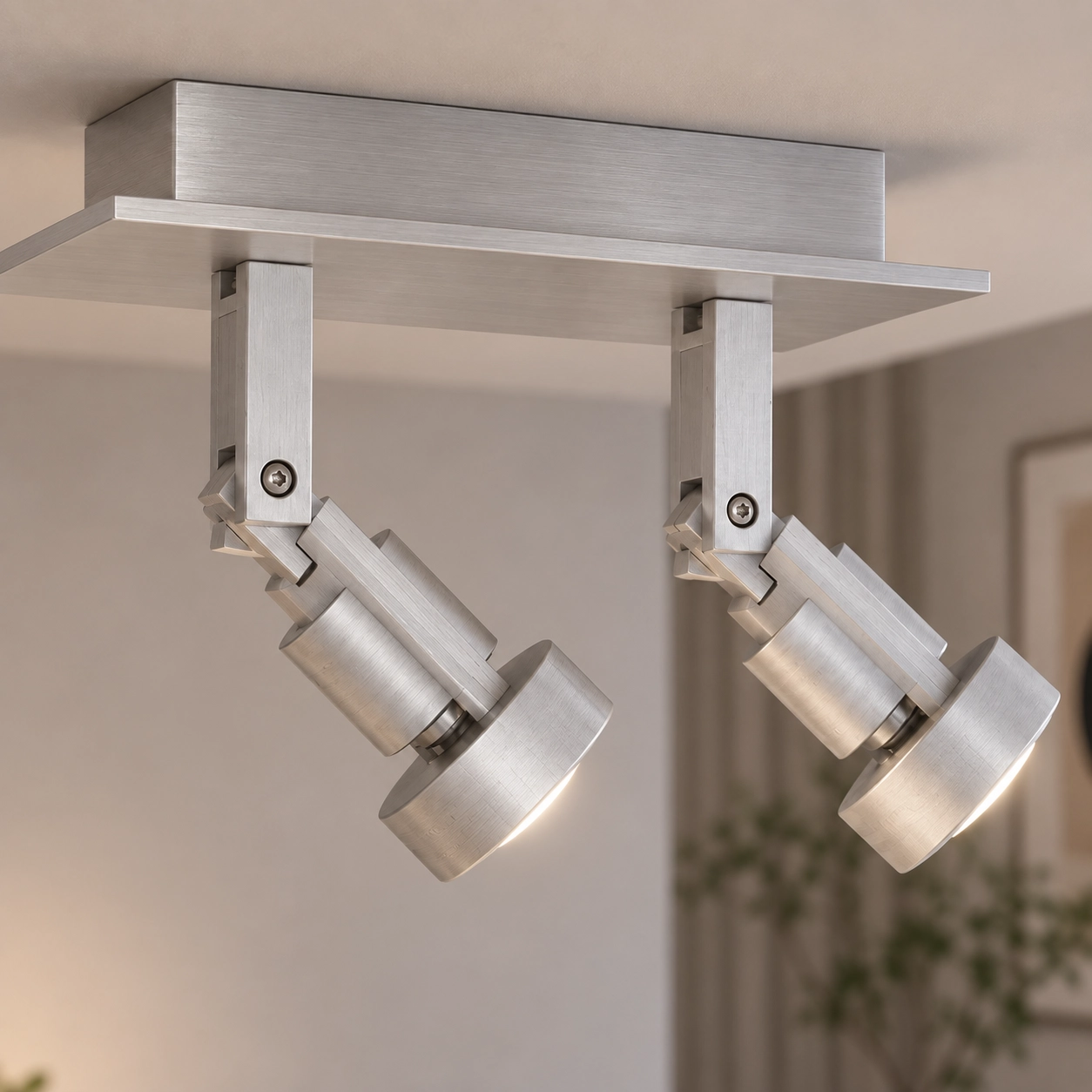 Double spotlight Tech