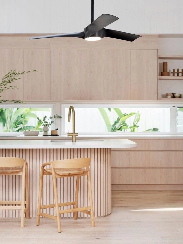 Designer ceiling fan Line Ø 132cm black Beacon 9333509174813