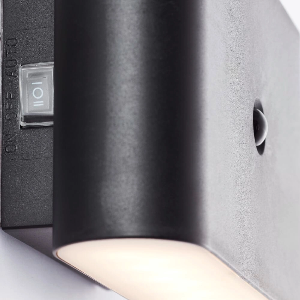 Rechargeable wall lamp Xino black Brilliant 4004353447884