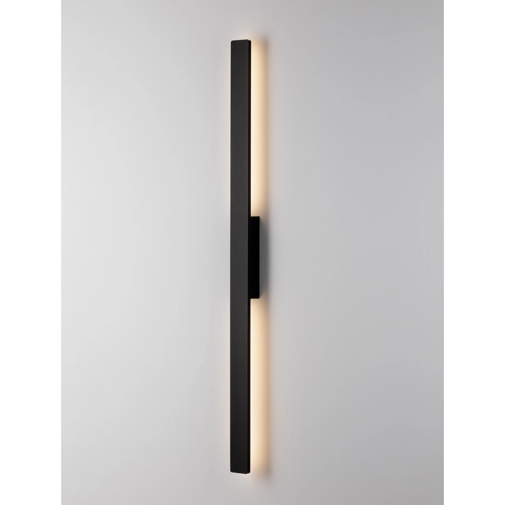 Sleek wall lamp Aneth black 104cm