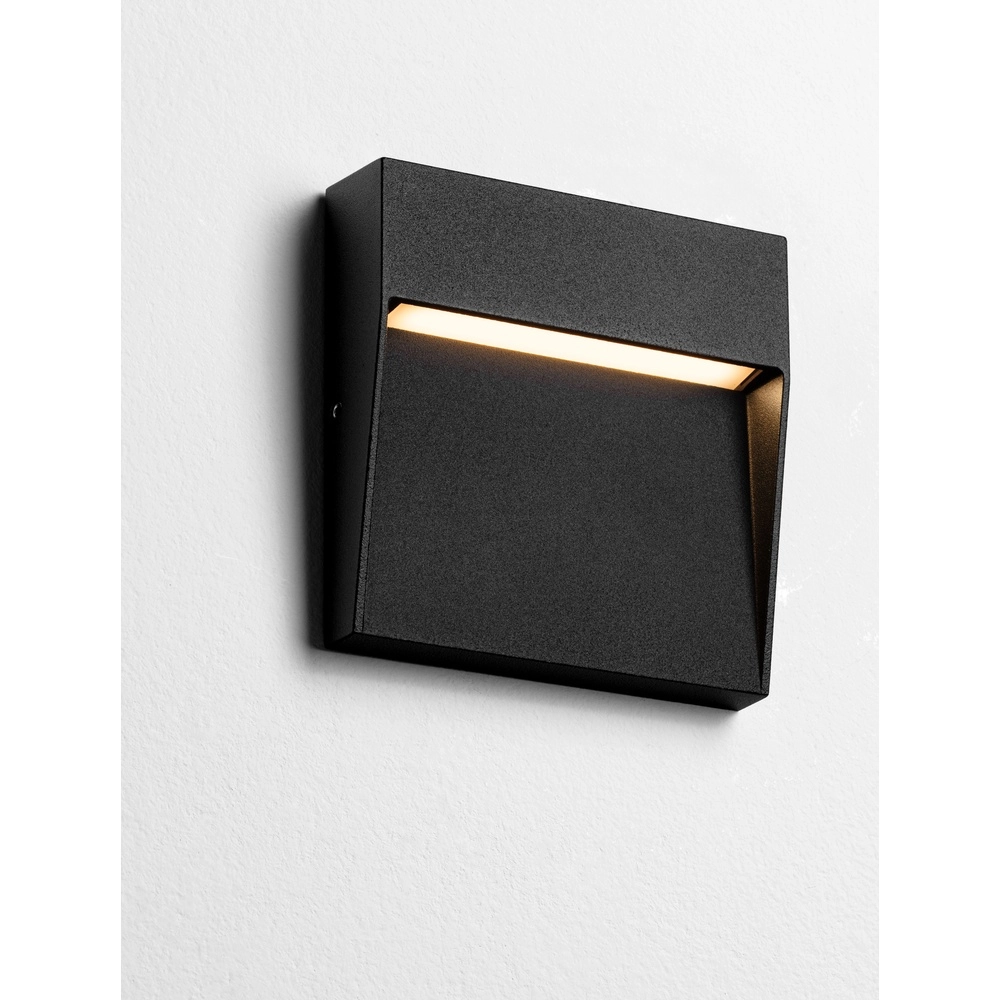 Square wall lamp Toby Design black