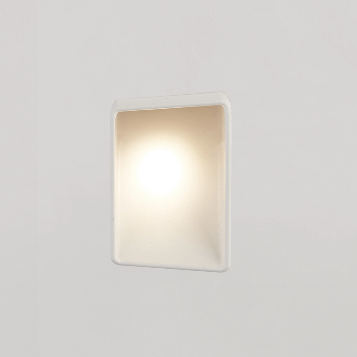 Recessed stair lighting Blanche white