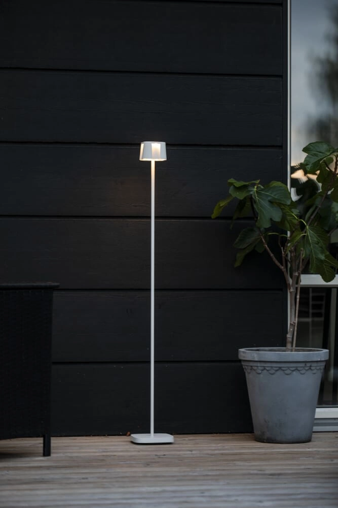 White floor lamp Nice for outdoors KonstSmide 7318307831252