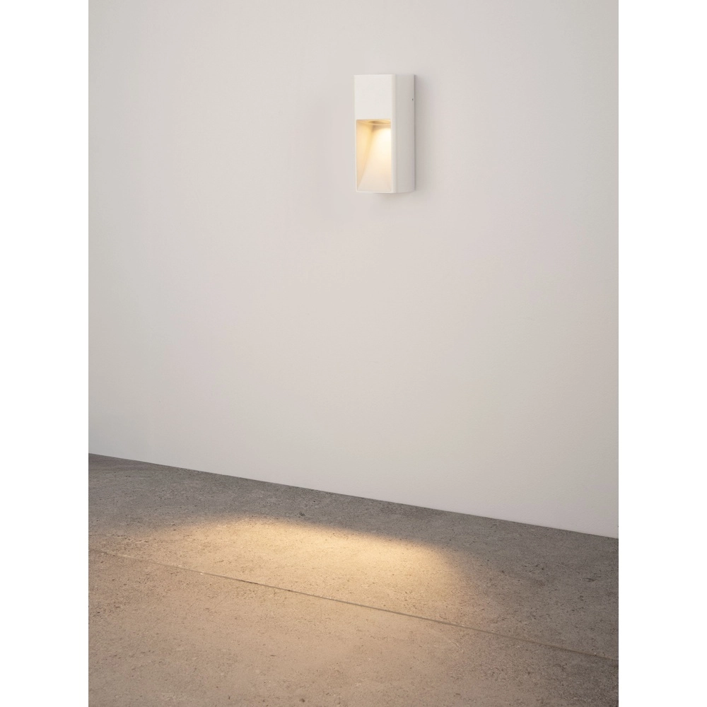 Sleek wall lamp Mazu white Lyora 5212063504370