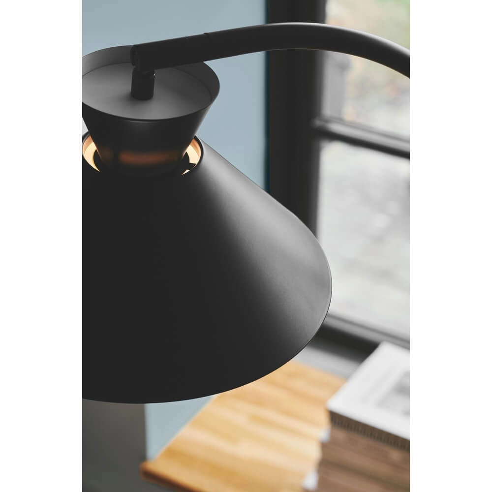 Sleek floor lamp Dial black Nordlux 5704924013768