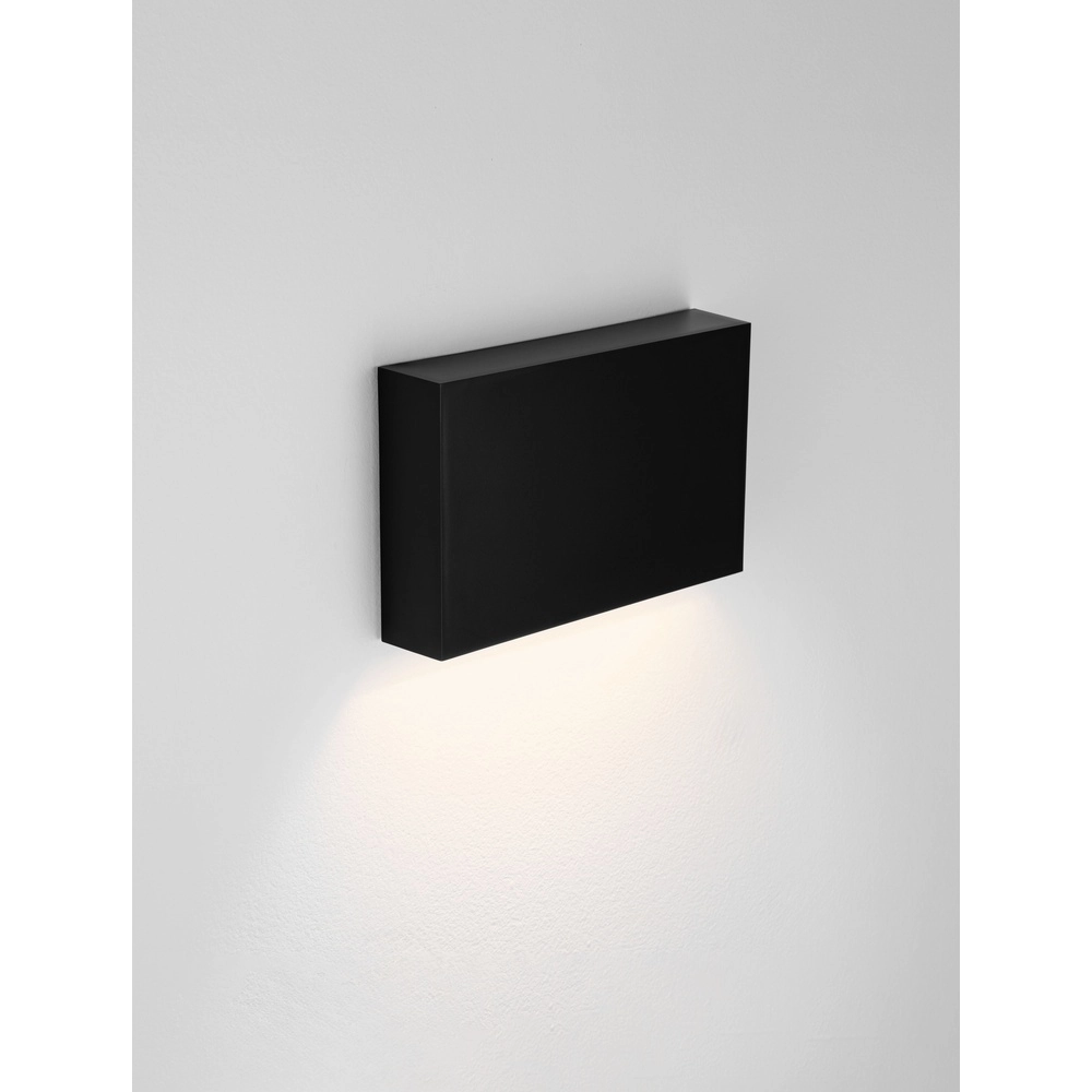 Sleek wall lamp Yoko Down Black Lyora 5212017453747