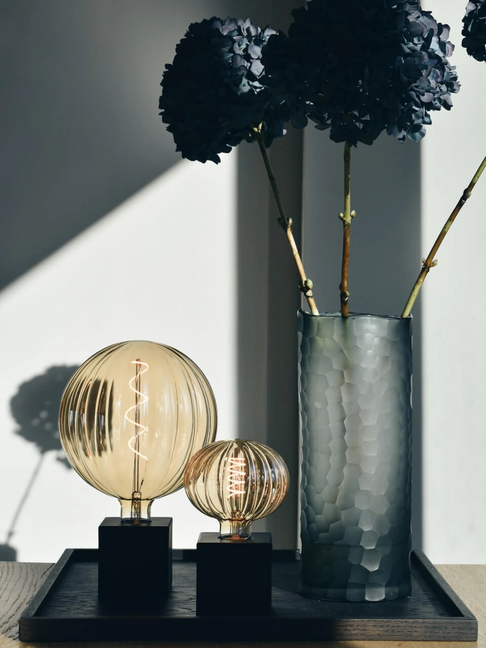 Black table lamp Calexa Circle 8712879147985