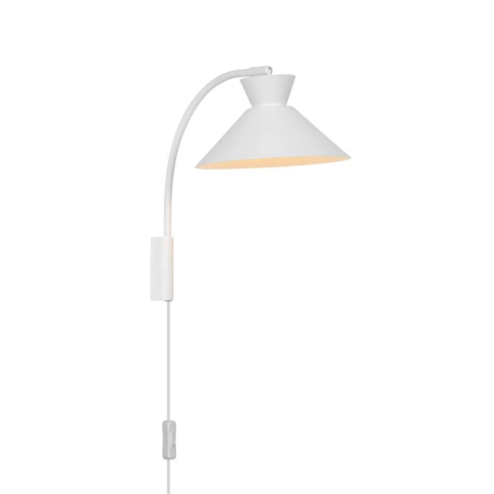 Sleek wall lamp Dial white
