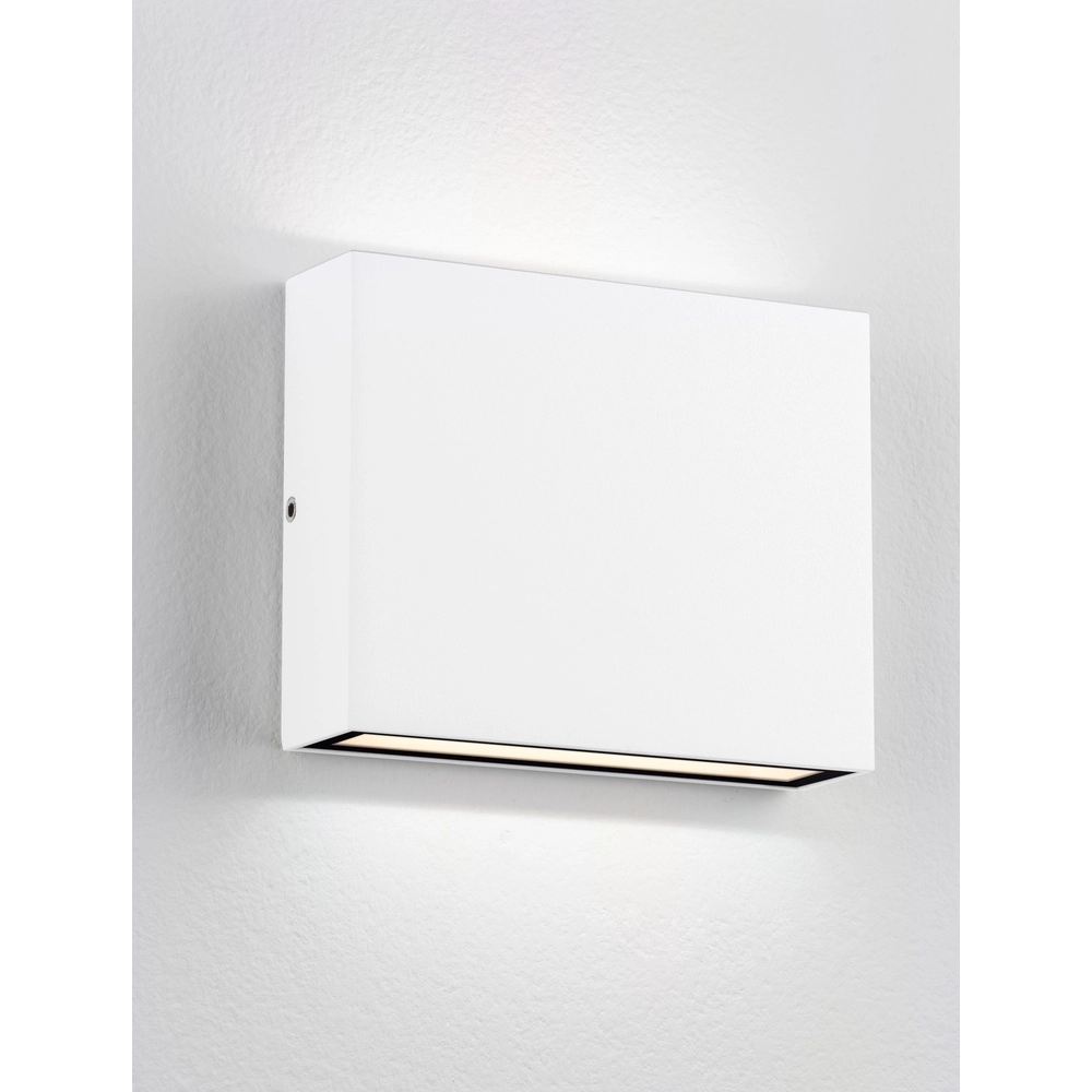 Sleek wall spotlight Tick Up and downlighter white