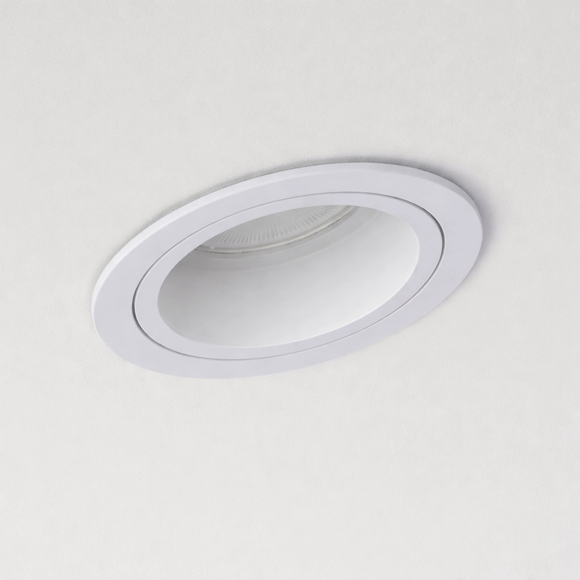 Recessed spotlight Zelda round IP65 white Lyora 5053423318653