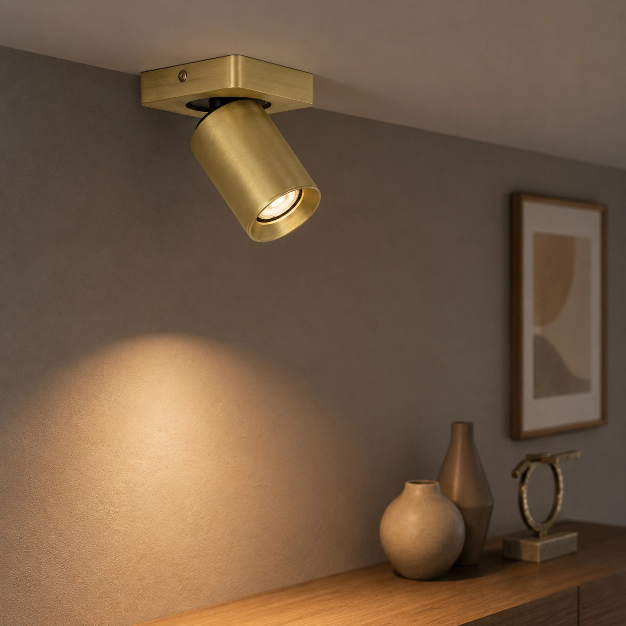 Directional surface-mounted spotlight Megano gold