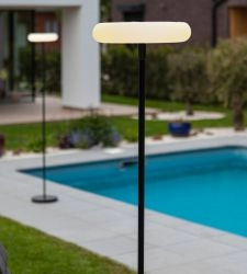 Solar standing lights