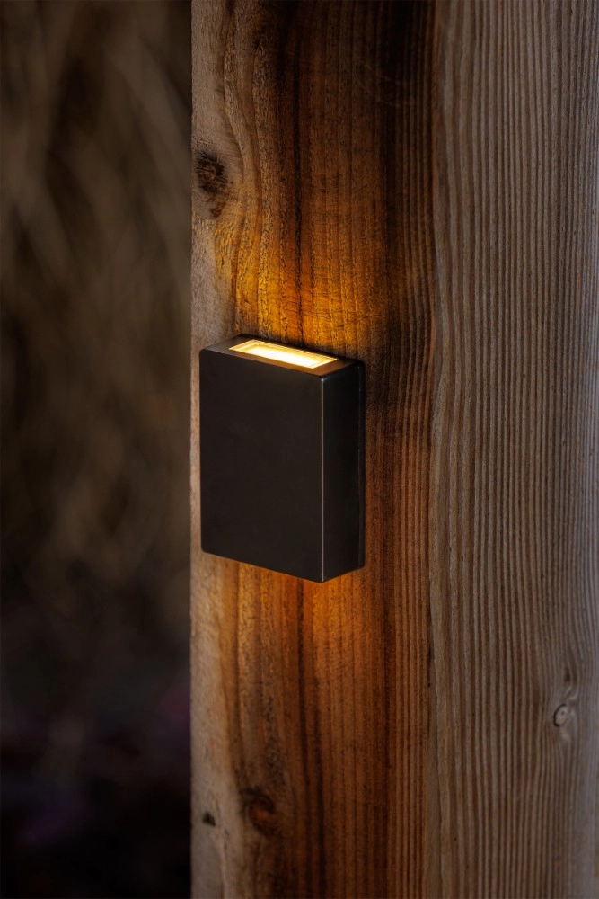 Sleek wall spotlight Vara Black Up & Down GardenLights 8719979284817