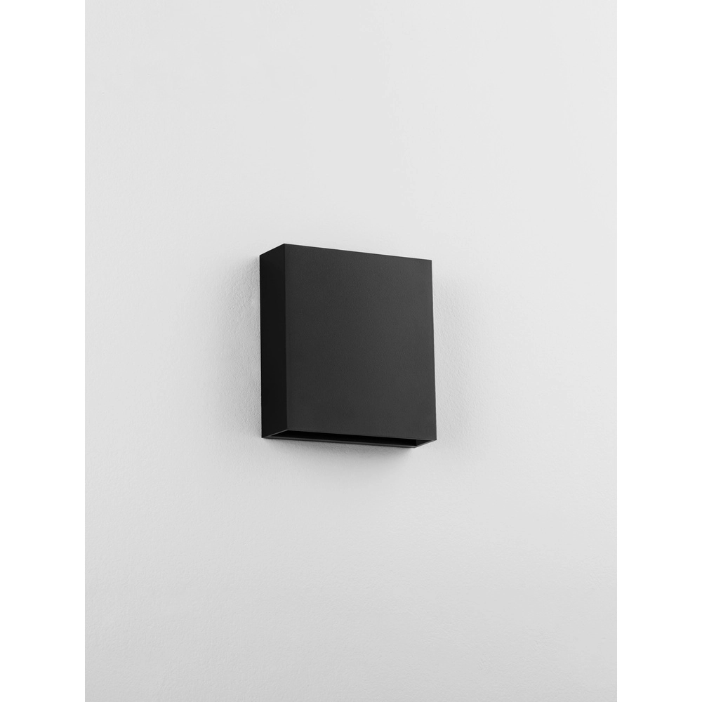 Sleek wall lamp Way black Lyora 5212017453754