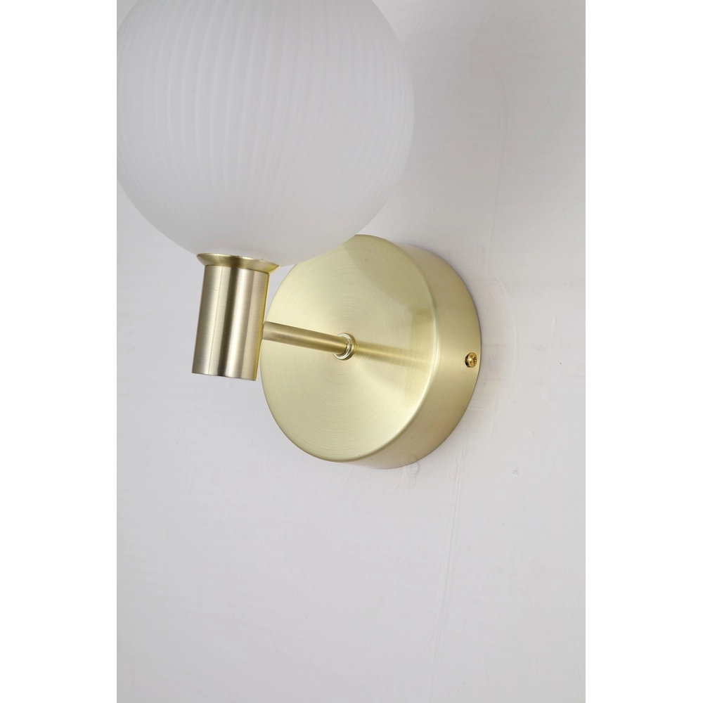 Design wall lamp Luminique gold with white glass Searchlight 5053423297170