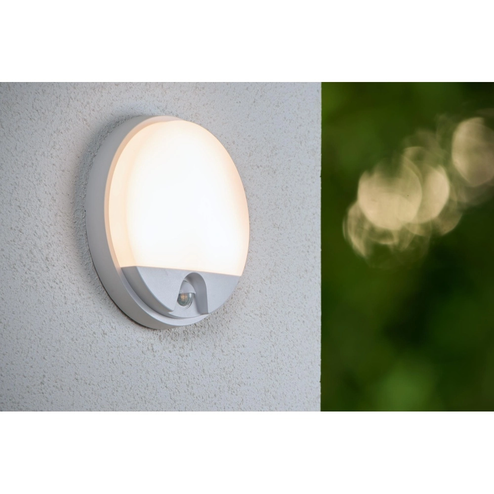 Sleek wall lamp Hups Ir Ø 21cm white with sensor Lucide 5411212221582
