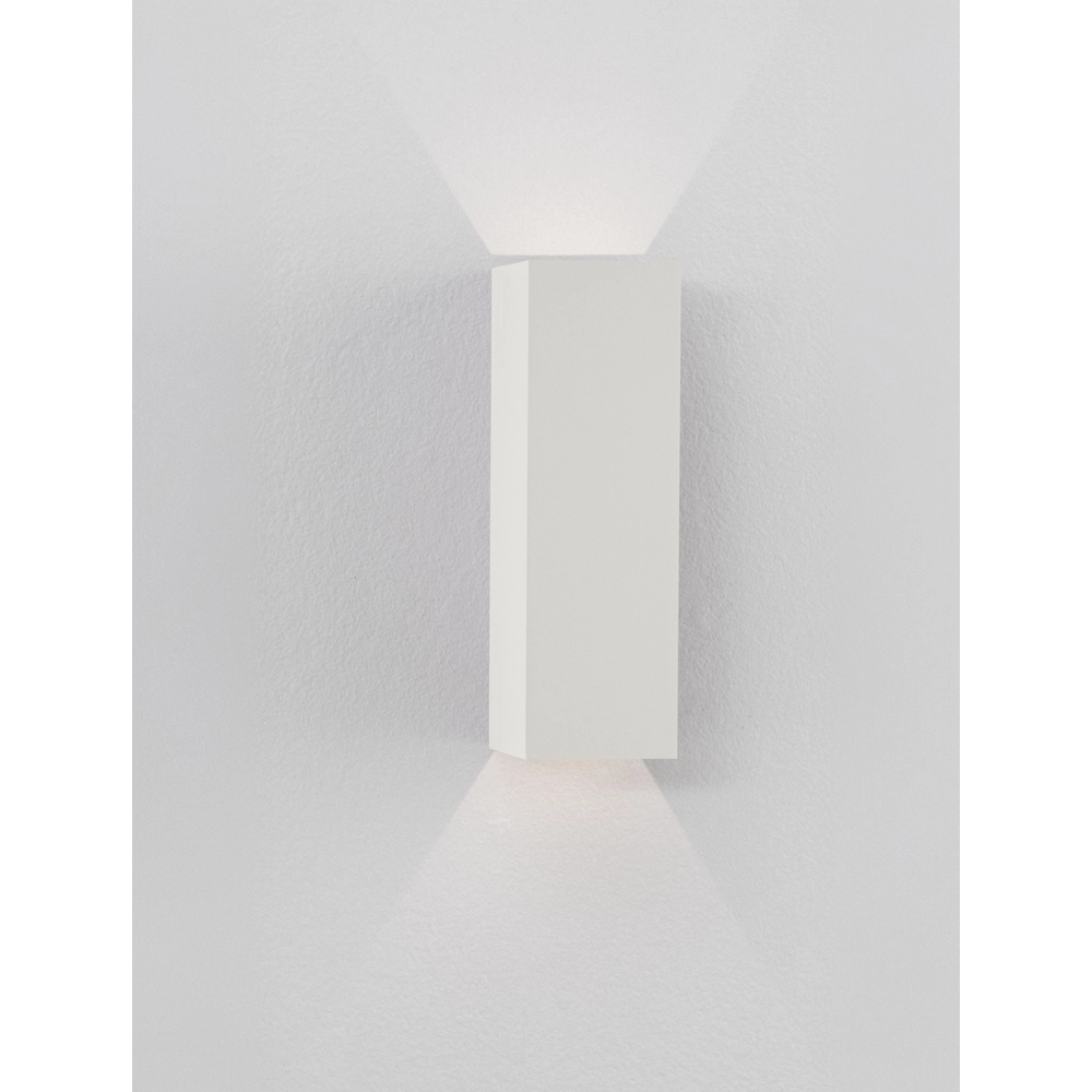 Sleek wall spotlight Orion white