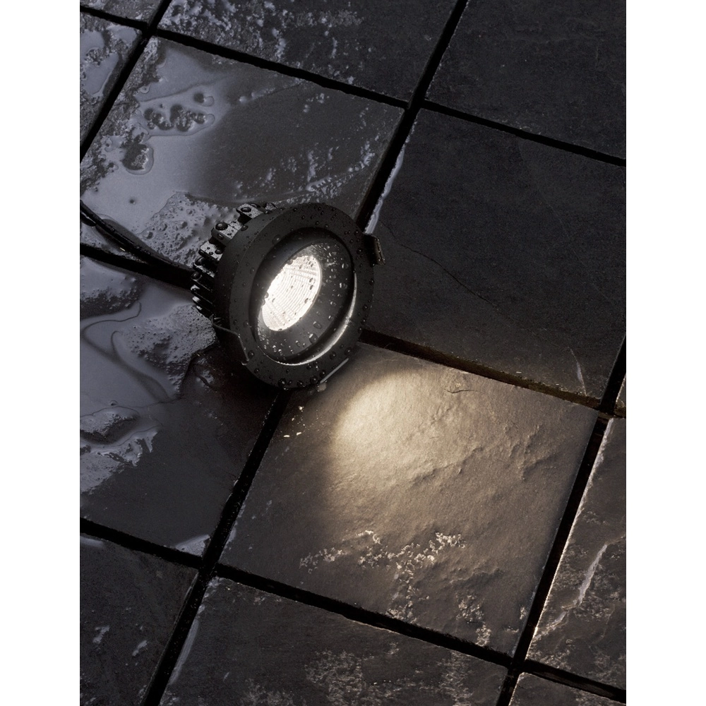 Black recessed spotlight Blade Ø 9cm orientable