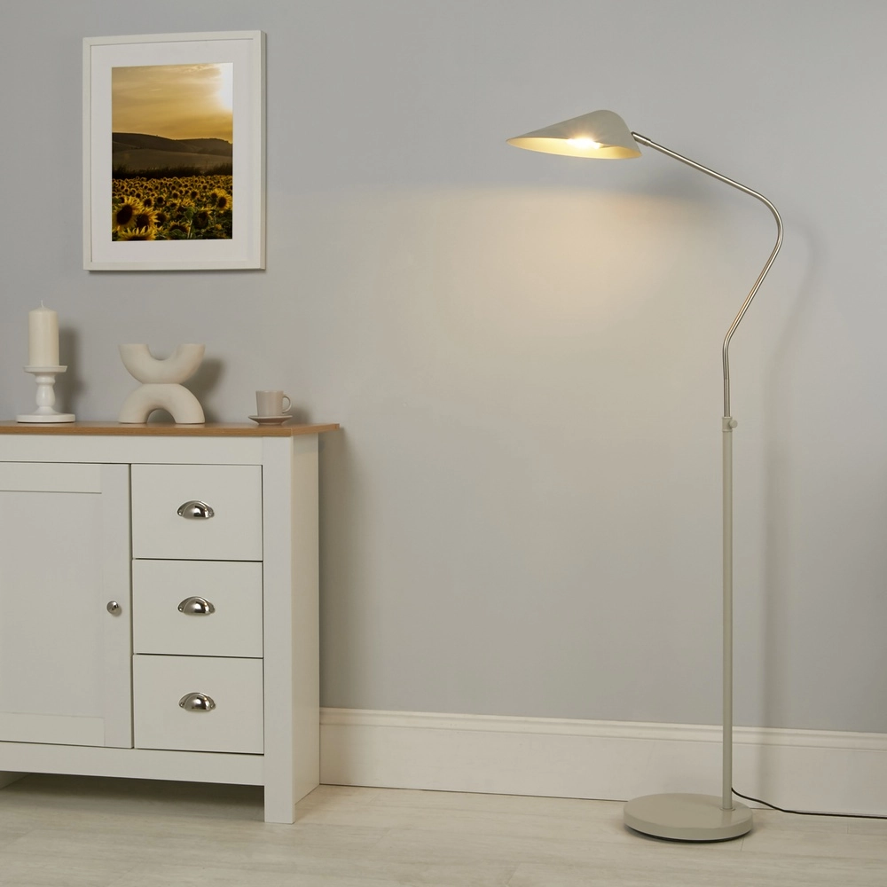 Floor lamp Swan chrome with white Searchlight 5053423310589