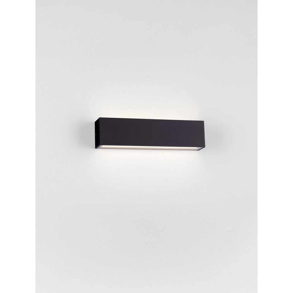 Sleek wall lamp Allure black 26cm