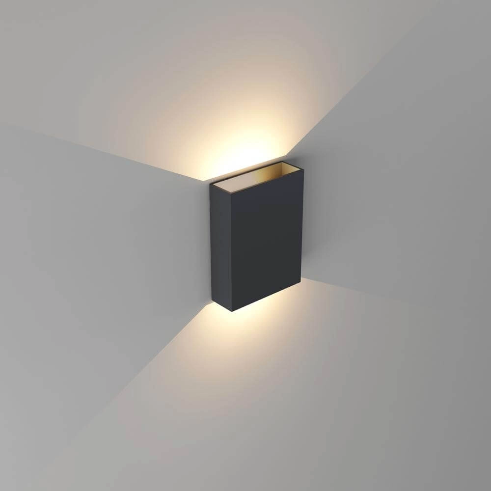 Sleek wall lamp Memphis black gold