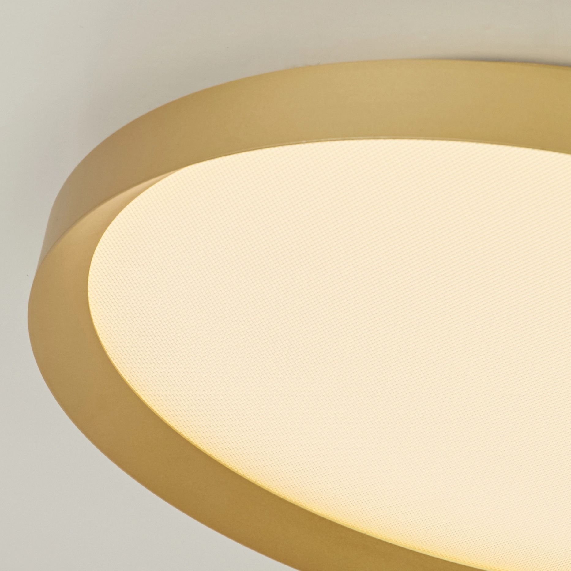 Sleek ceiling light Prisma gold Ø 35cm Lyora 5053423315256