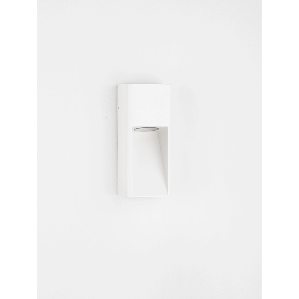 Sleek wall lamp Mazu white Lyora 5212063504370