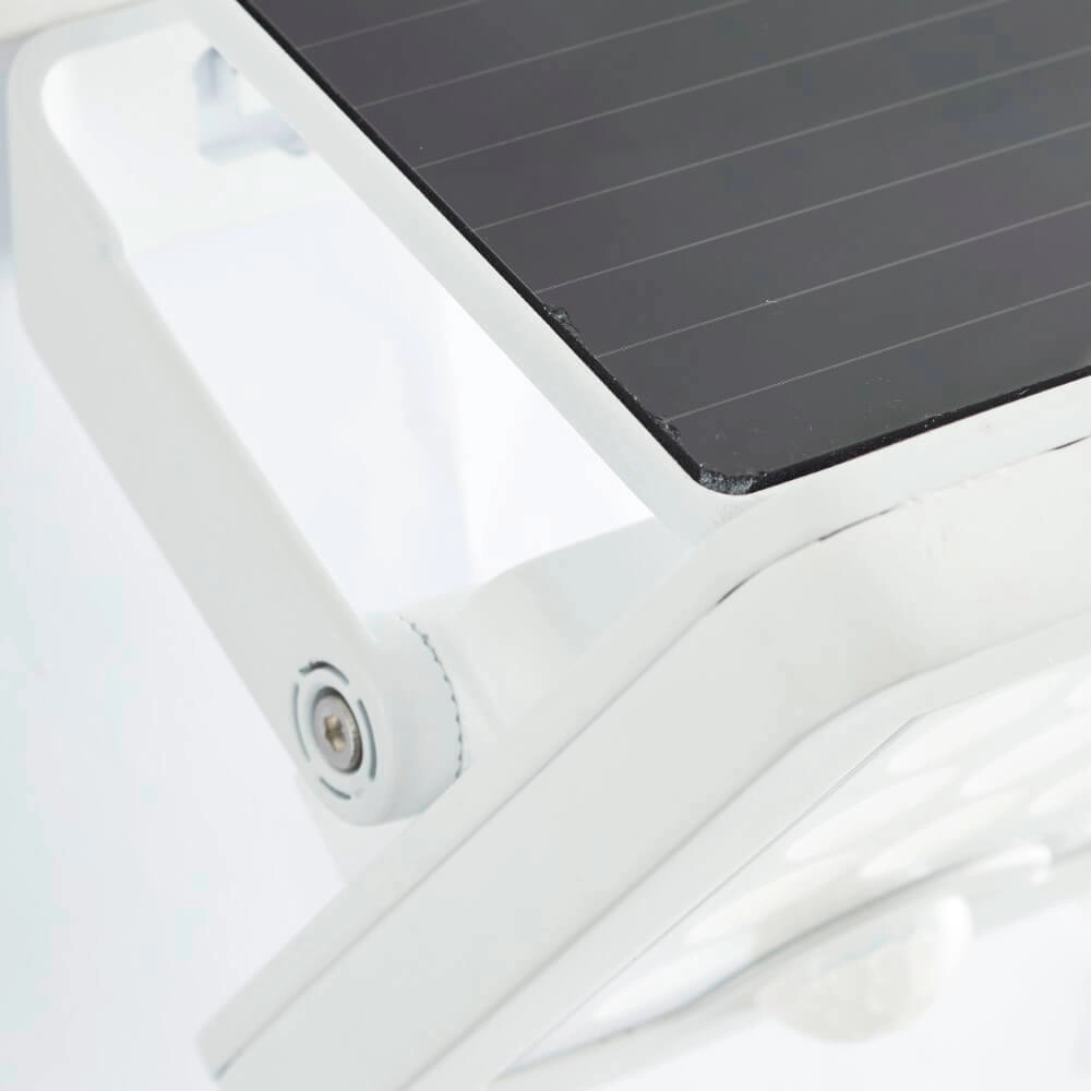 White wall lamp Luton Solar Brilliant 4004353437786
