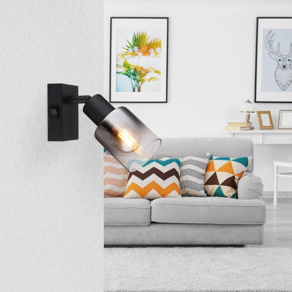 Black wall lamp Hubertus with switch Globo 9007371446018