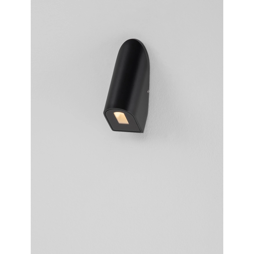 Sleek wall lamp Soren black Lyora 5212017481610