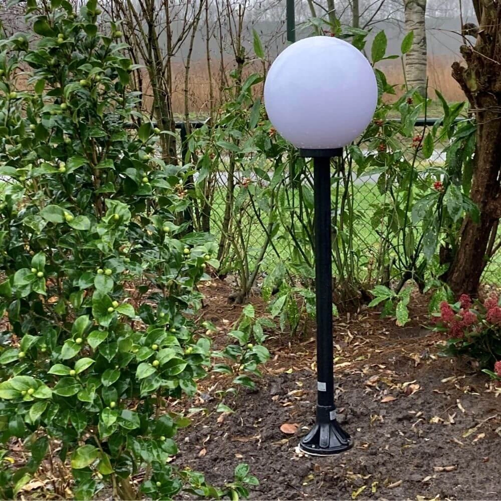 Bulb lamp Bolano 131cm. Standing Opal