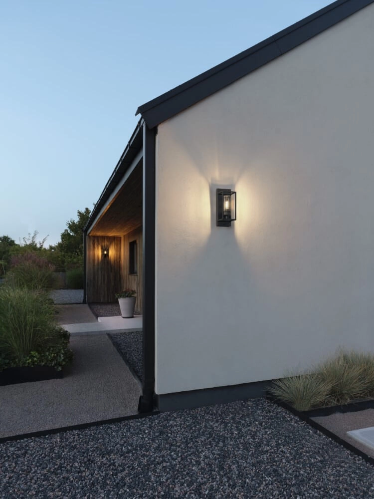 Black wall lamp Trani with dusk sensor KonstSmide 7318307353754